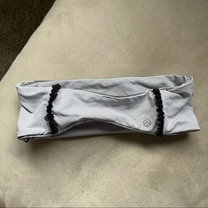 Lululemon bang buster headband reflective